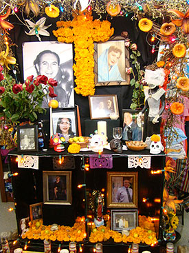 dia-de-los-muertos-altars